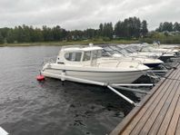 Bella 640 C - Rejäl hyttbåt. Nyare motor. Nya bälgar!