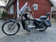 Suzuki Intruder 800 cc