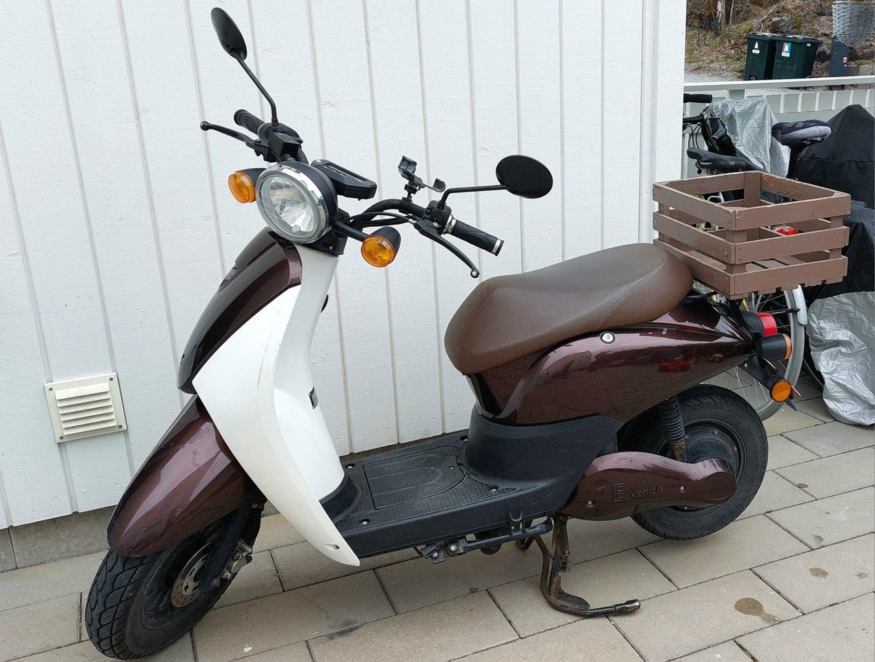Eldriven moped Ugbest Pony