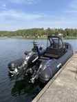Brig Eagle 8 "Nyservad på trailer i varmhall"