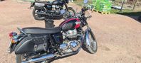 TriumphT100 