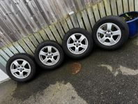 Volvo originalfälgar 15” med sommardäck – 1500 kr