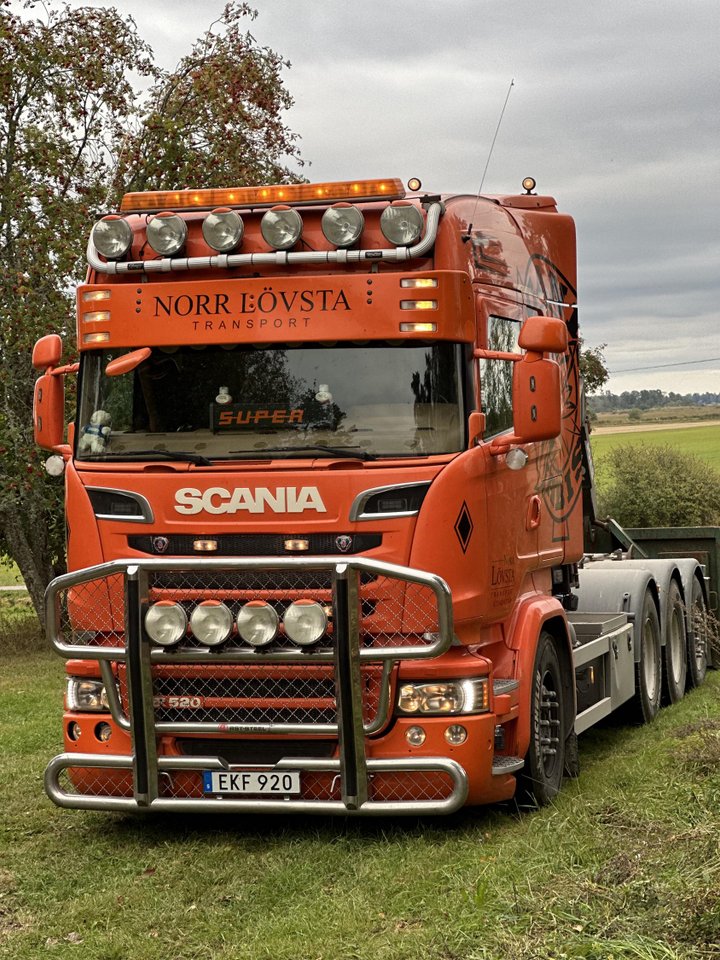Scania R520 tridem lastväxlare
