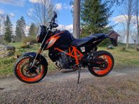 KTM 690 Duke R