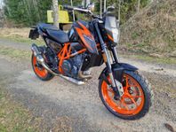 KTM 690 Duke R
