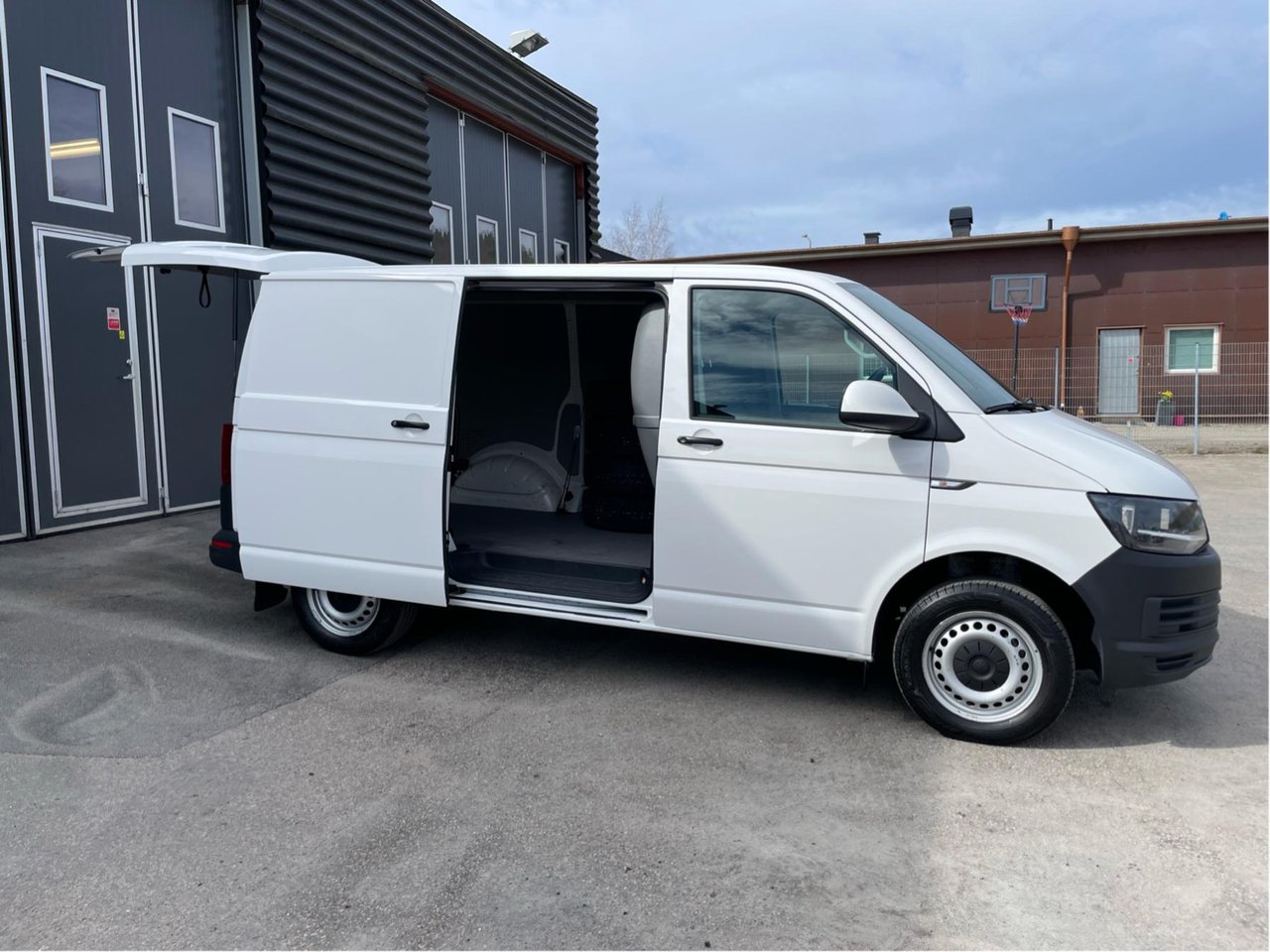 Volkswagen Transporter T6 2.0...