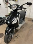 Piaggio fly. Klass 1.