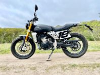 Fantic Caballero Flat Track 500. Arrow slip on.