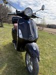 Vespa Primavera 50 Svart