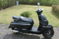 Peugeot Django 150cc scooter