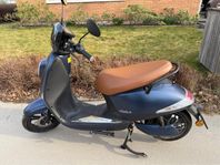 Vässla elmoped - dubbla batteri - knappt använd, tillbehör