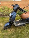 Vässla elmoped - dubbla batteri - knappt använd, tillbehör