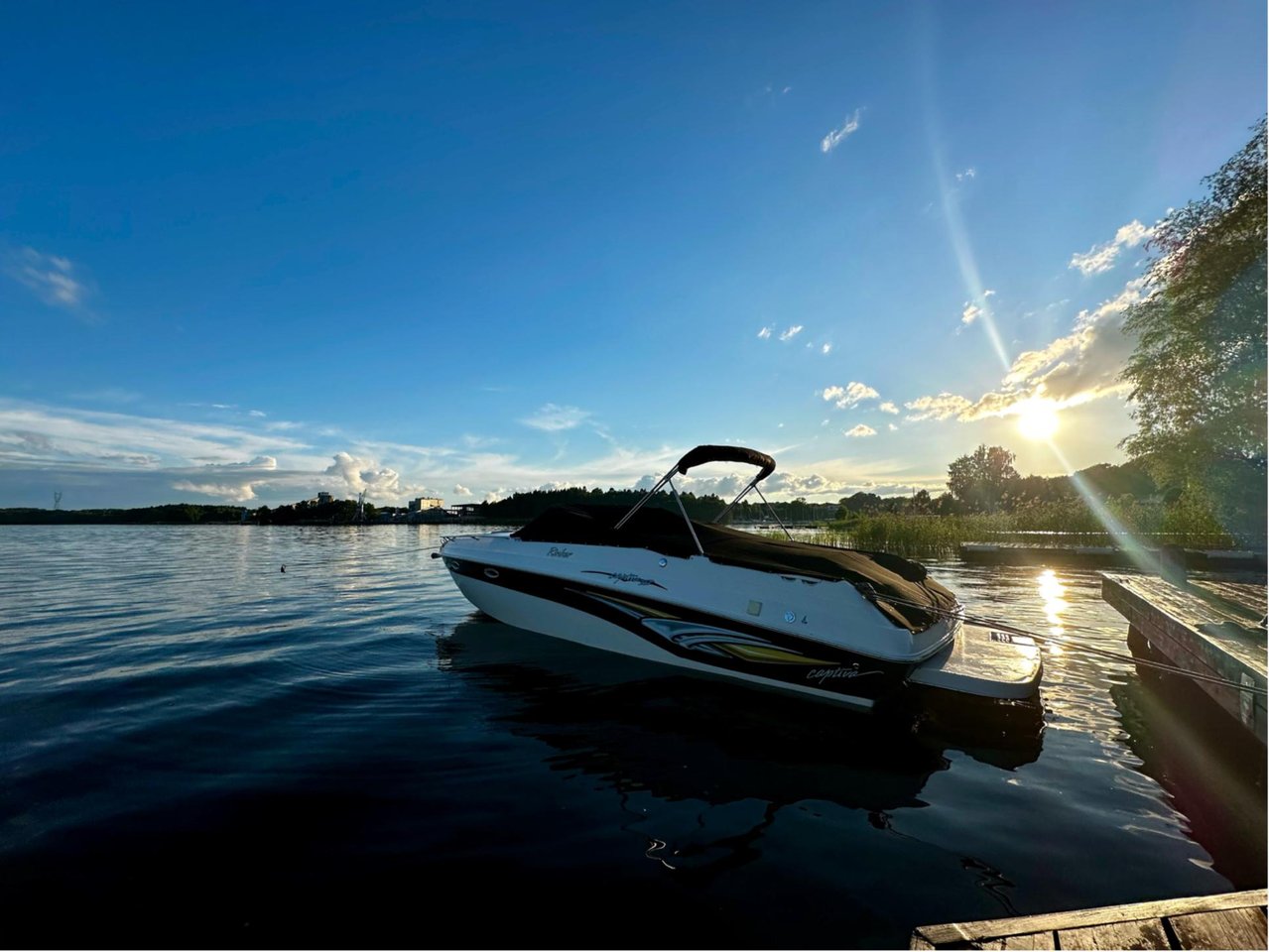 2004 Rinker Captiva 282