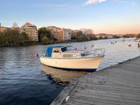 Albin 25