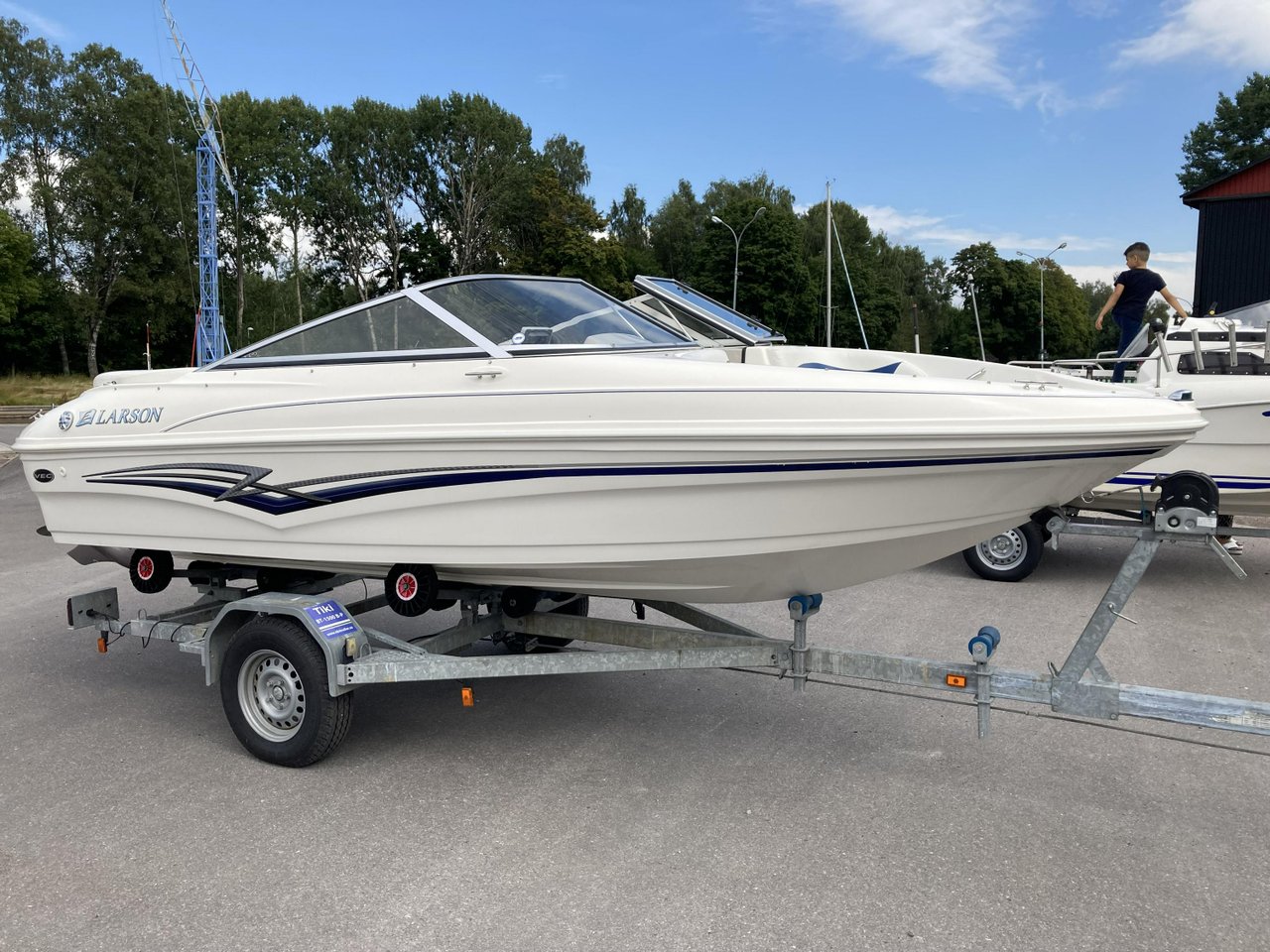 Larson 180 Sport med Volvo Pe...