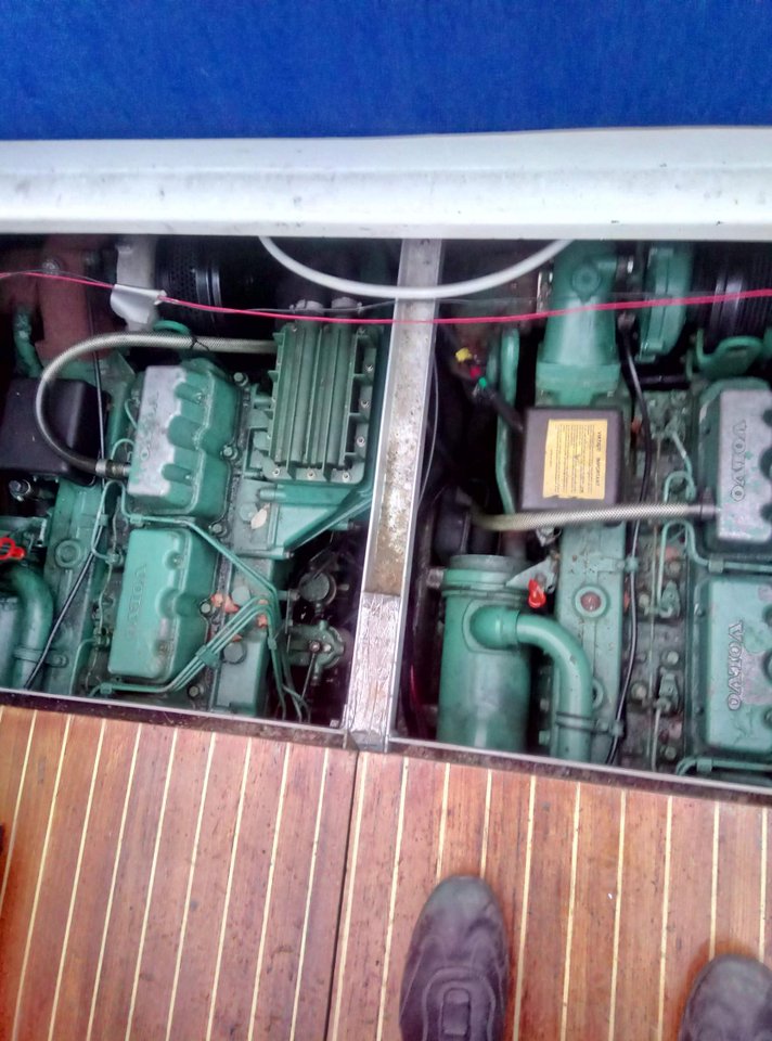 2x Volvo Penta AQAD41B med du...
