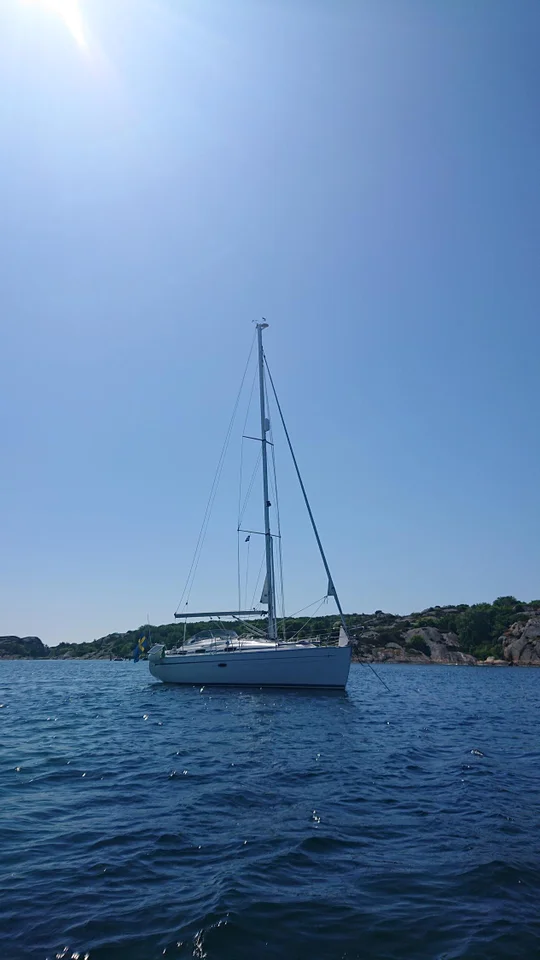 Bavaria 37 Crusier -06 image