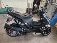 PGO G-Max 220