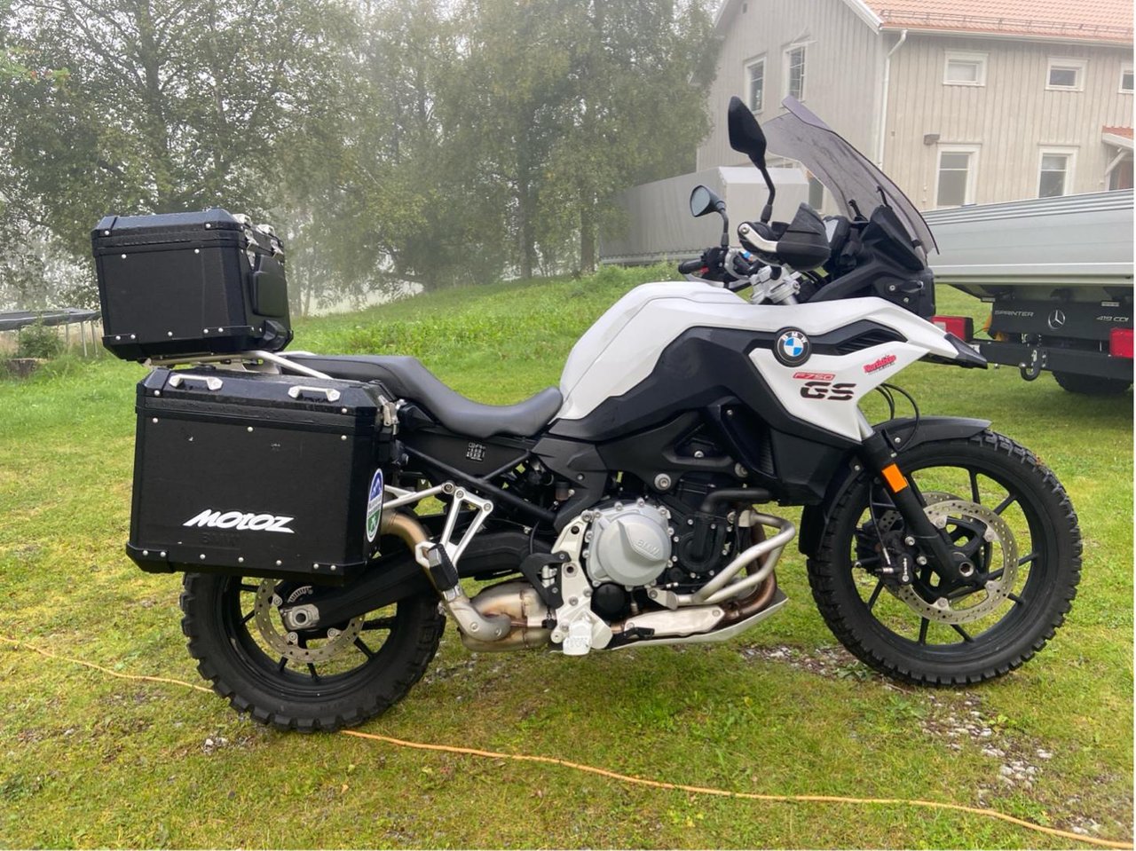 BMW F 750 GS fabrikssänkt