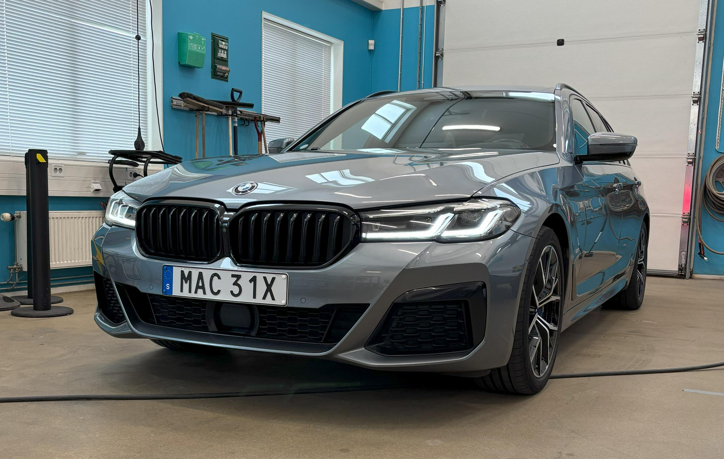 BMW 540i xDrive Touring Steptronic, 8-trinn, 333hk, 2021
