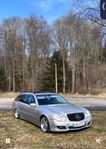 Mercedes E320 A-traktor 
