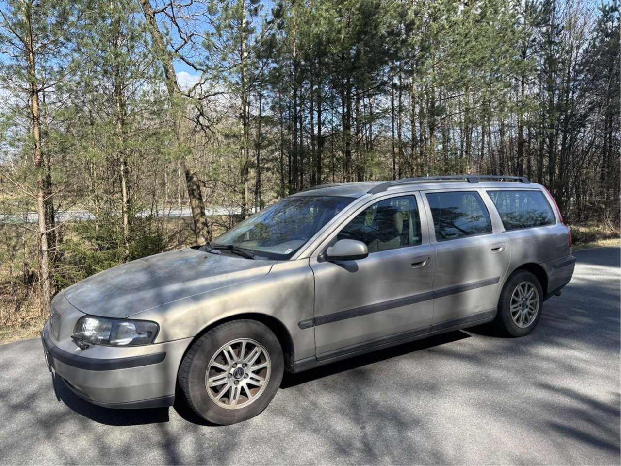 Volvo v70 a-traktor