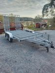 Maskinsläp med ramper 3500 kg totalvikt