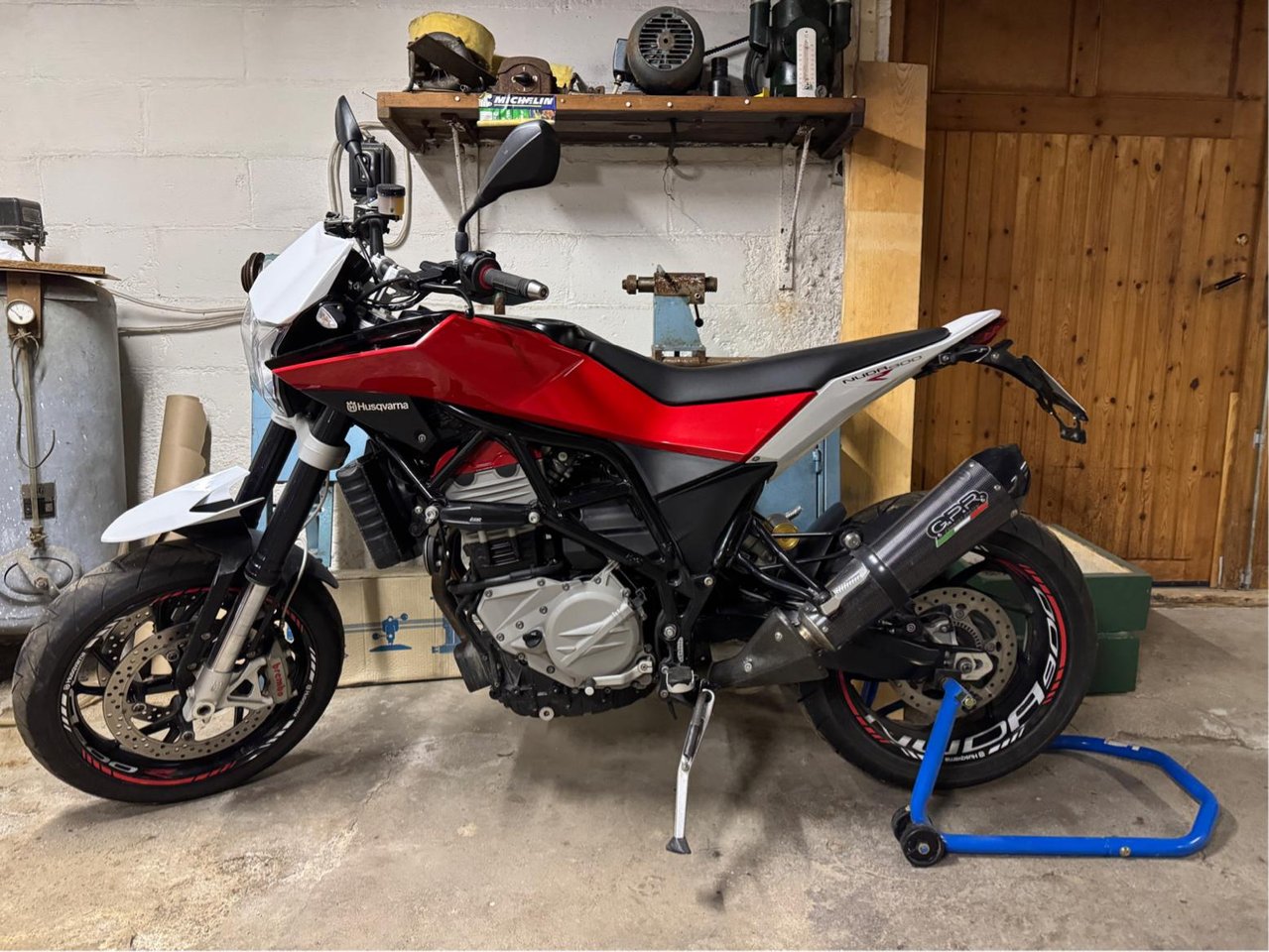 Husqvarna Nuda 900r