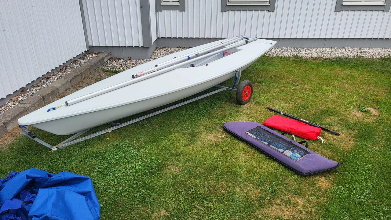 Laser Segelbåt image