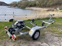 Trailer, en bromsad 80 kvalitetstrailer från Thule/Fogelsta