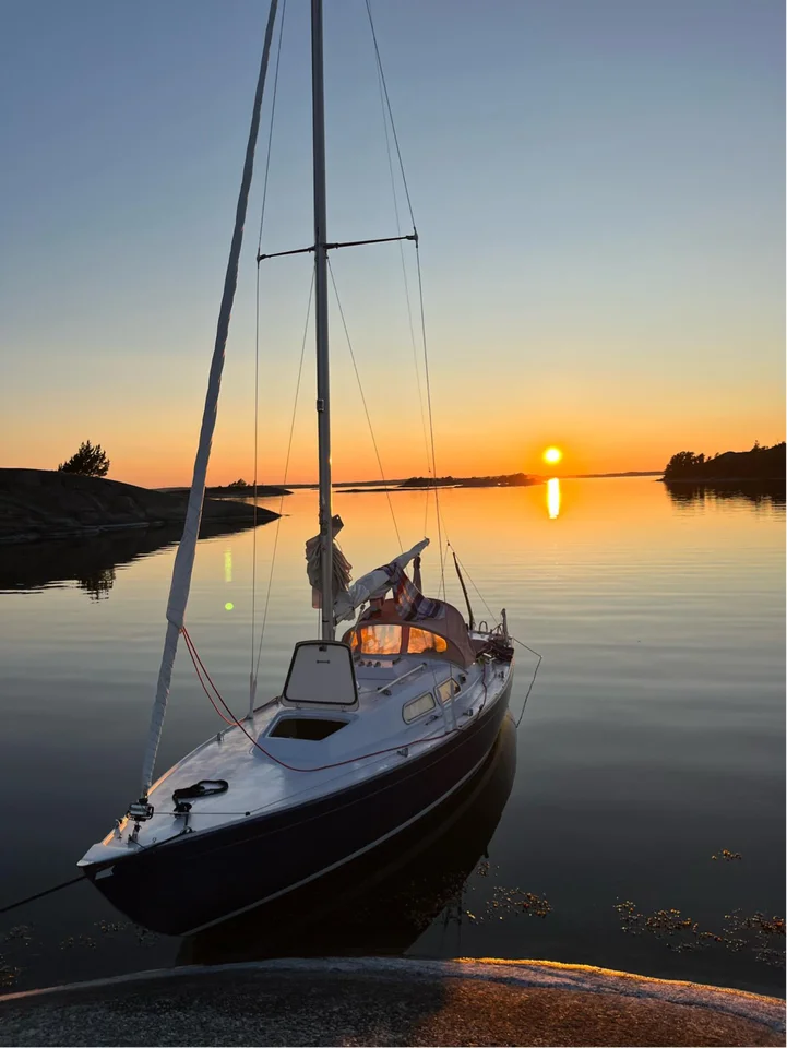 IF Marieholm (sjösatt, bottenmålad och polerad) image