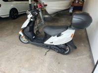 Moped Hyosung sd 50 sense klass ll
