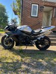 Yamaha YZF-R1