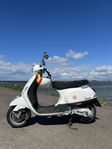 Vespa LX45 + ny hjälm