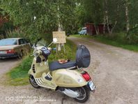 Vespa 300 GTS HPE