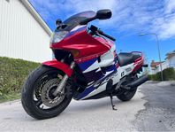 Honda CBR 1000F 