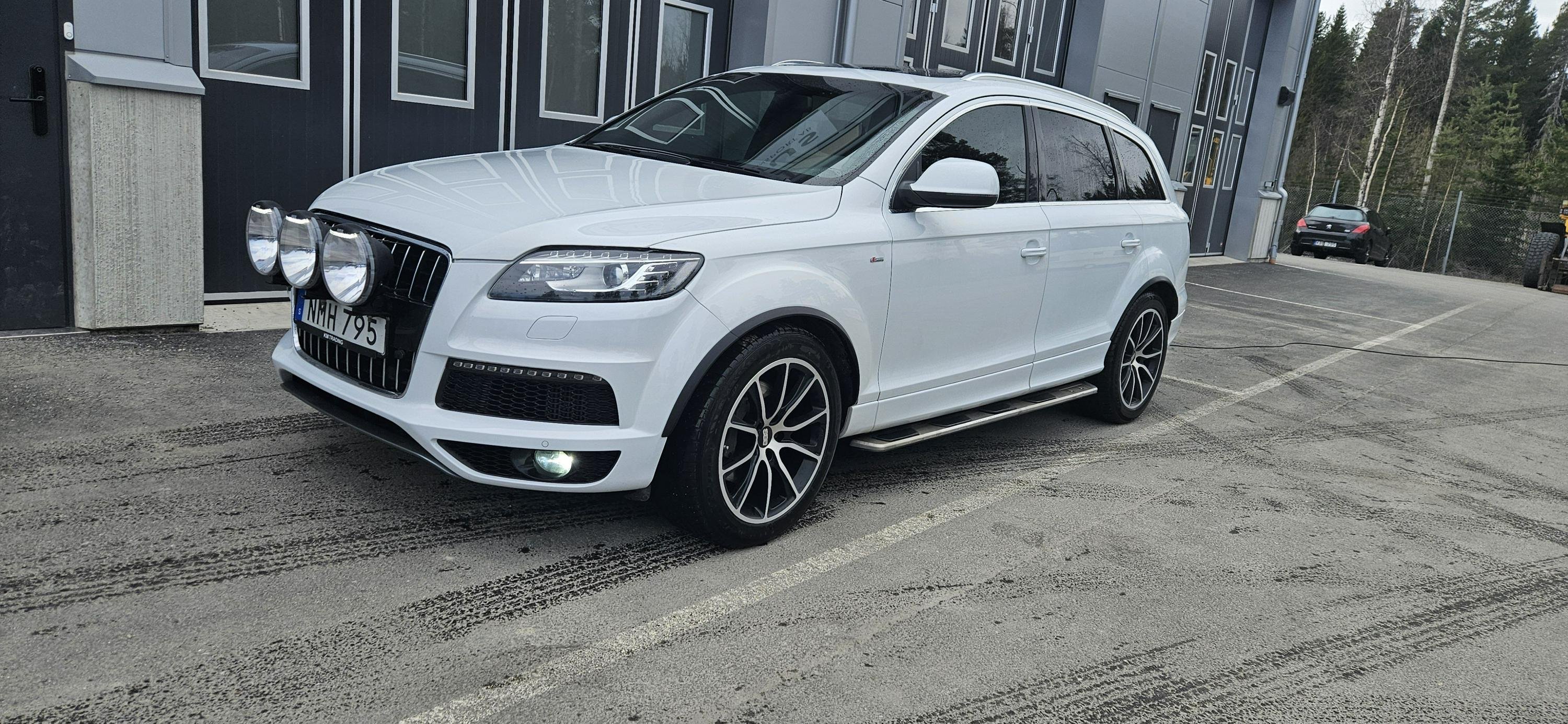 Audi Q7 3.0 TDI V6 DPF quattro TipTronic, 245hp, 2014