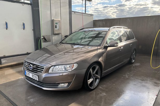 Volvo v70 fas 2 a-traktor säljes i Tomelilla - såld eller borttagen