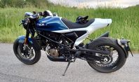 Husqvarna Vitpilen 701 vit/blå