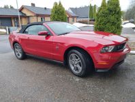 Ford Mustang GT Convertible V8