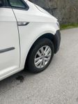 VW Caddy 2.0 TDI Skåpbil -17 • MOMS(55.200) • Drag • Värmare