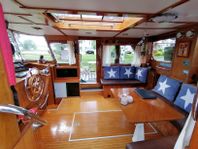 Klassisk vacker motoryacht