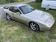 Porsche 944