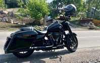 Harley-Davidson Roadking Special