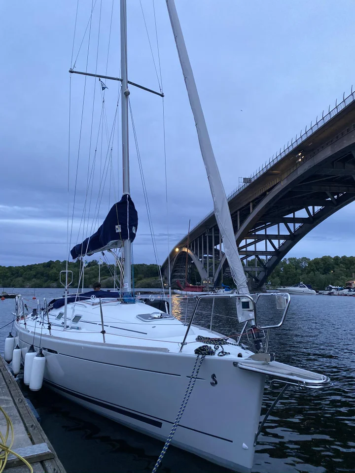 Svensksåld Beneteau First 31.7 HR (2005) i gott skick image