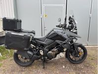 Suzuki v Strom 1050 