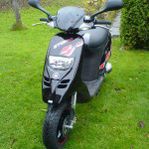 en splitt ny Gilera Strom oanvän