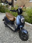 Vässla 2, klass 1, elmoped