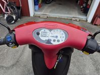 Peugeot Looxor 100 cc 16"-hjul lätt mc