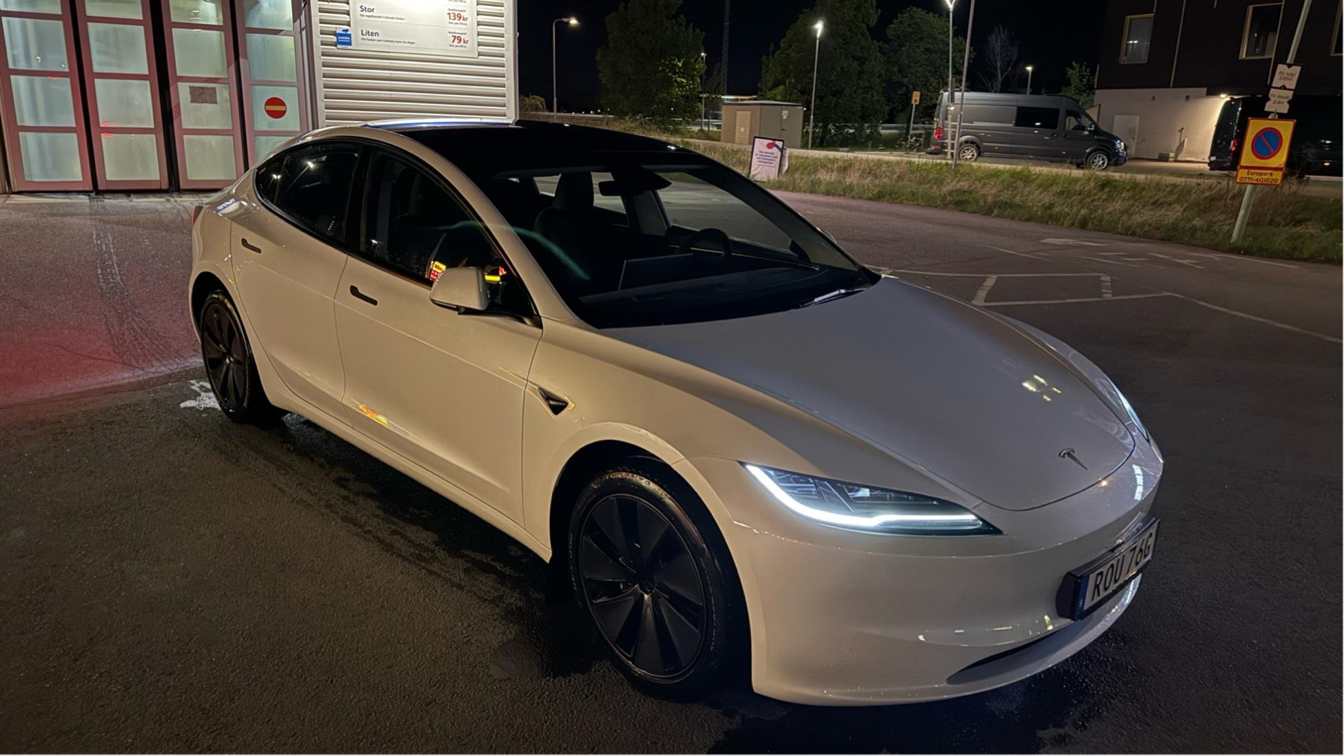 Tesla Model 3 Long Range AWD, 2024